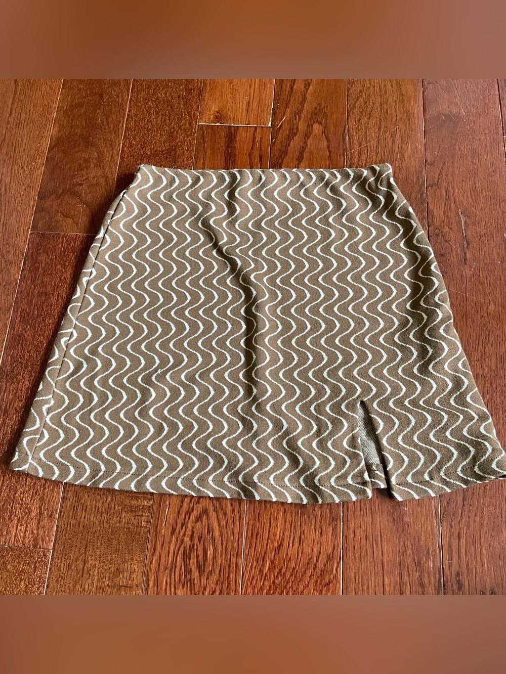 Retro pull & bear mini skirt